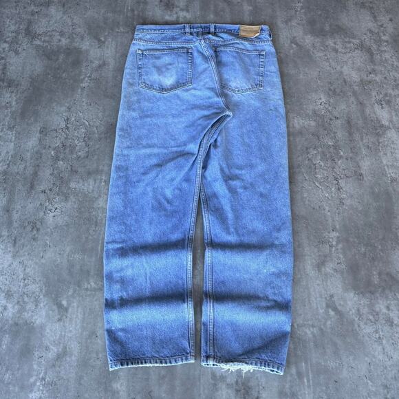 Timberland Light Wash Relaxed Fit Essential Blue Denim Jeans - Picture 2 of 4